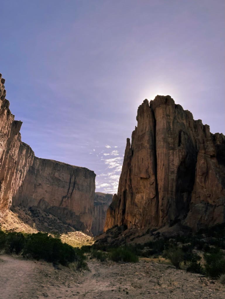 Piedra Parada y el Cañadon de la buitrera
