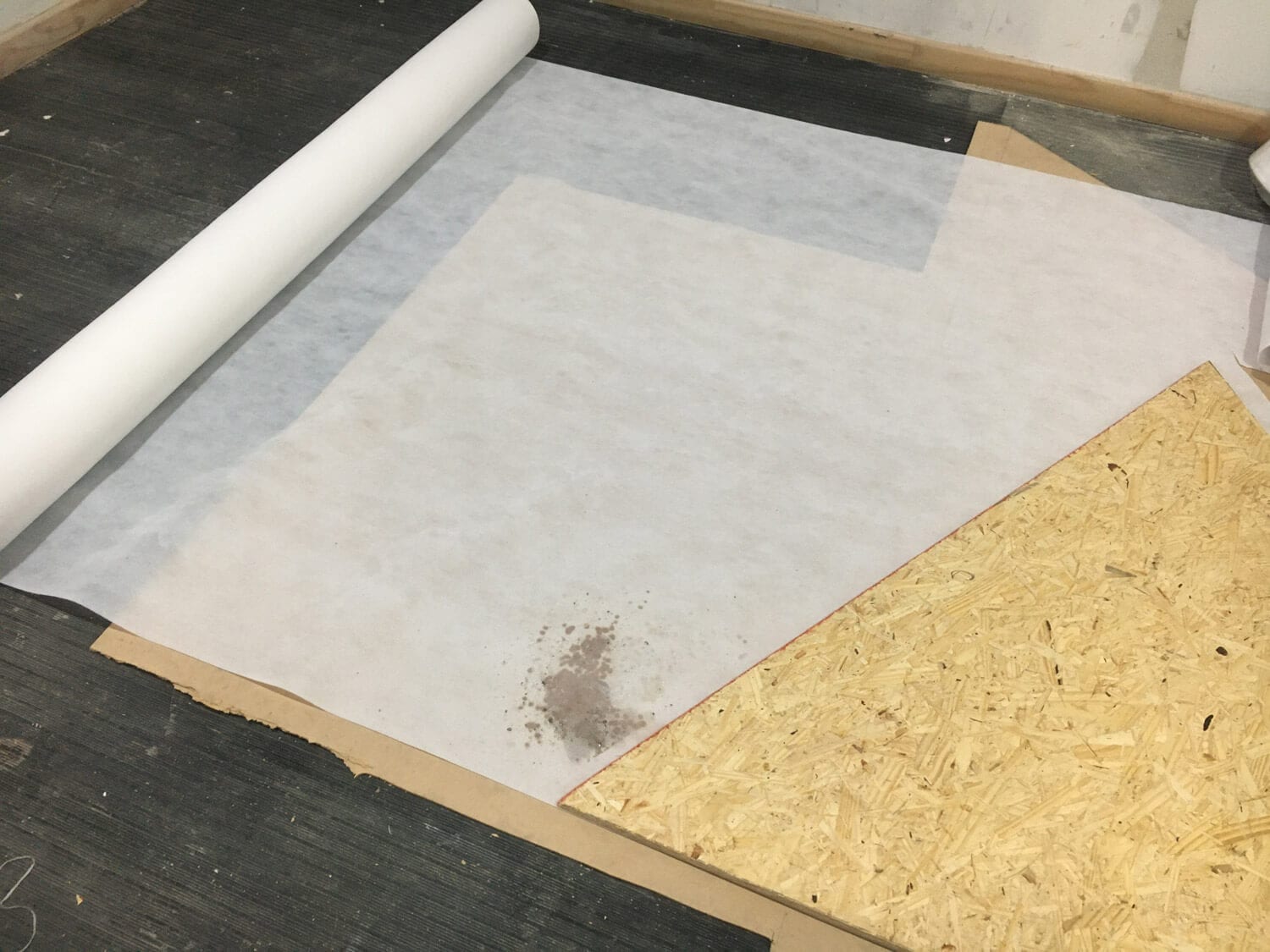 Corte de friselina a medida del triangulo OSB para domo geodesico